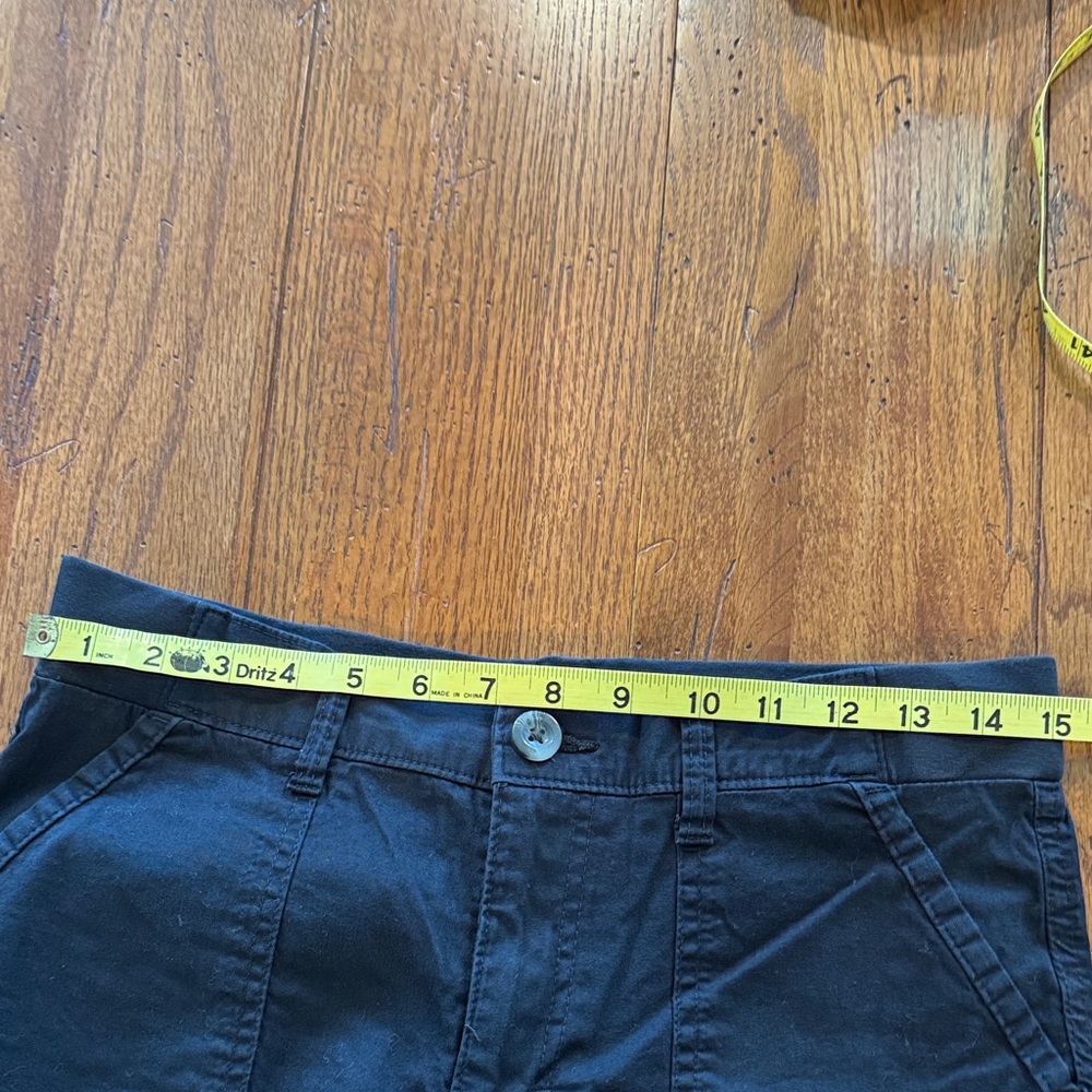 Lee Black Cargo Capris - Picture 7 of 11